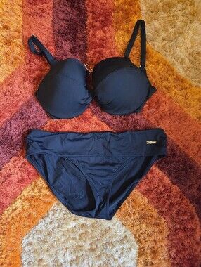 Victoia Secret Bikini